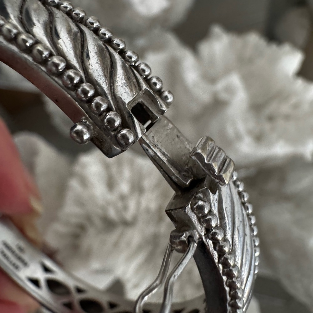 Judith Ripka Twisted Silver Bracelet - Picture 7 of 16